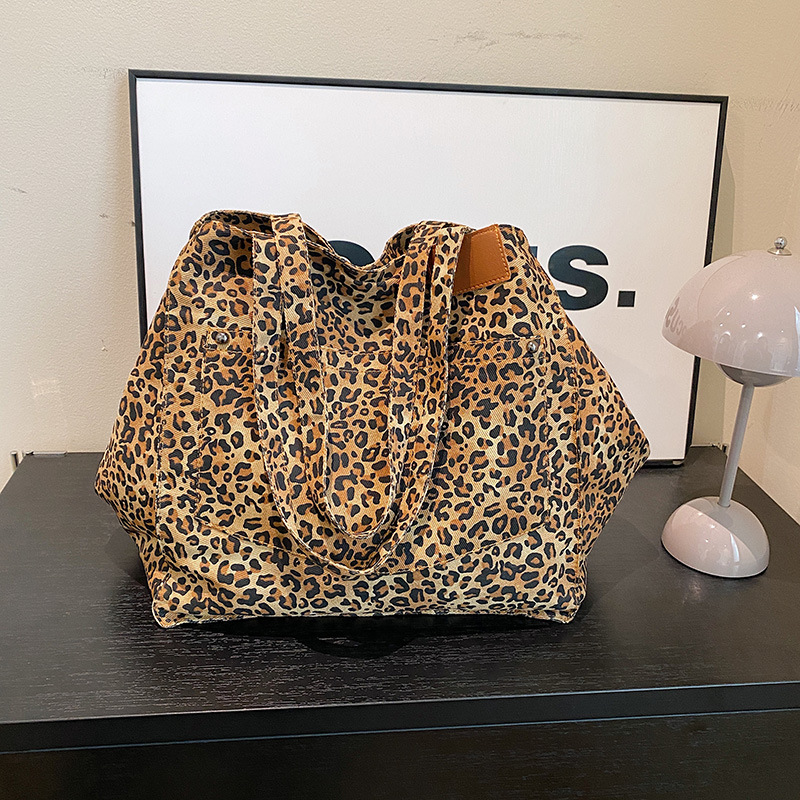 Bolsa de tela de leopardo, bolso de gran capacidad para mujeres 2024, nueva moda, bolso de viaje portátil, bolso de hombro para mamá.