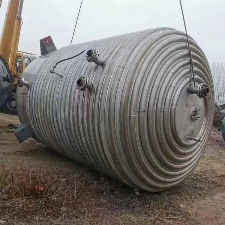 二手工业液体混合搅拌釜 多功能不锈钢反应釜 8吨高压机械搅拌釜