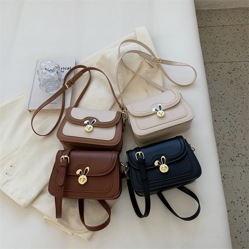 Bolso pequeño de alta calidad para las mujeres verano 2023 nuevo nicho hombro mensajero bolsa popular de las mujeres populares pequeño bolso cuadrado