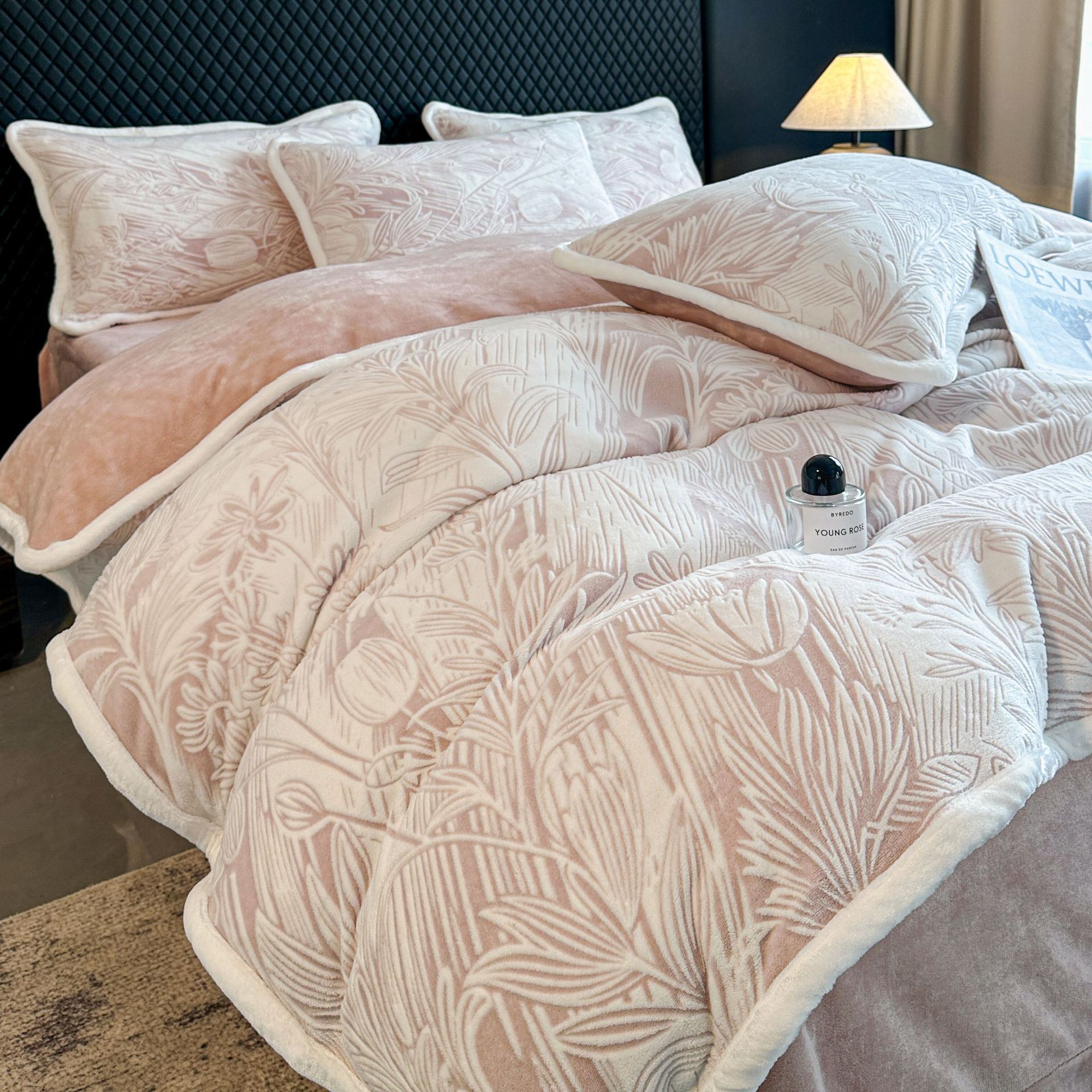 향기로운 분말이 피어날 준비가 되어 있습니다. [벨벳을 첨가하고 두껍게 하여 정전기가 발생하지 않음]