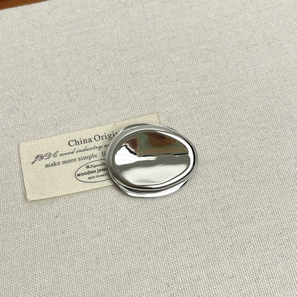 Oval silver model Z-3660