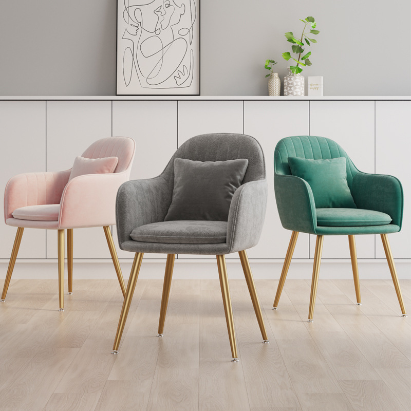 Silla de lujo escandinava respaldada dormitorio de niñas en línea casera maquillaje rojo guarnición comedor de manicuras simple en el viento