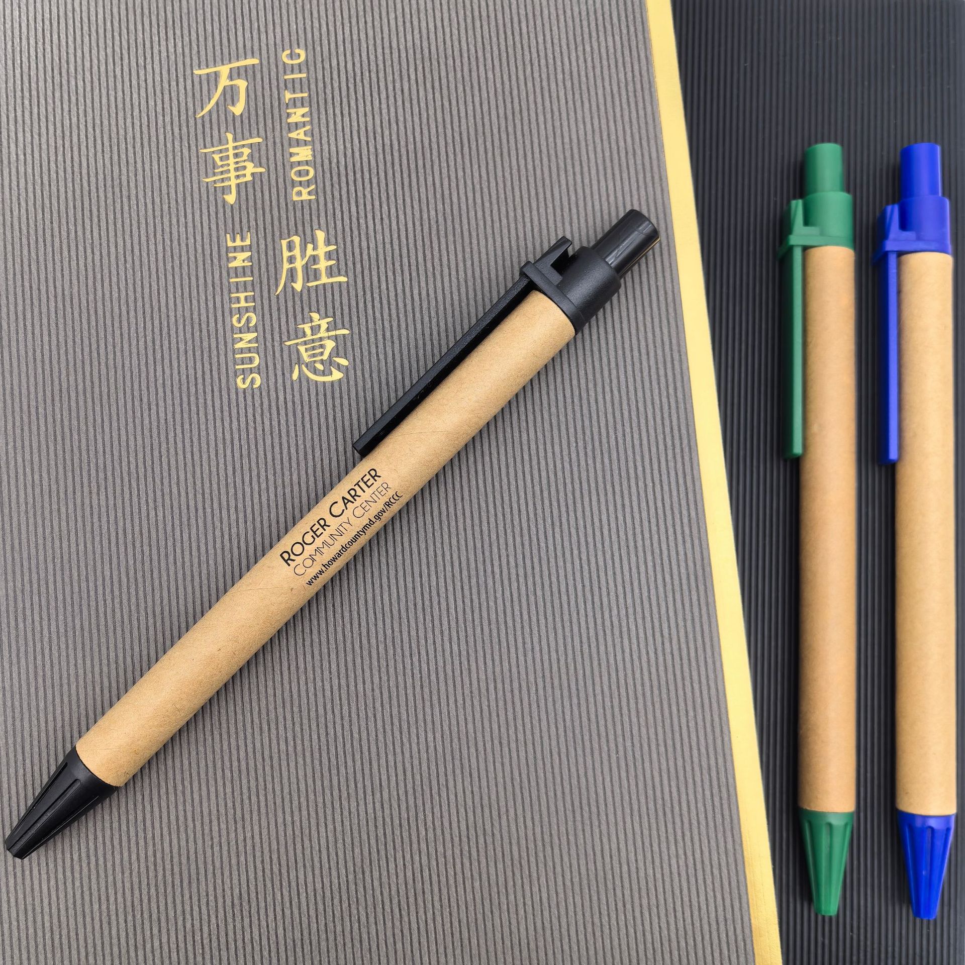 Nuevo comercio de papel kraft verde bolígrafo de presión personalizado logotipo de impresión de lápiz de tubo de papel bolígrafo al por mayor