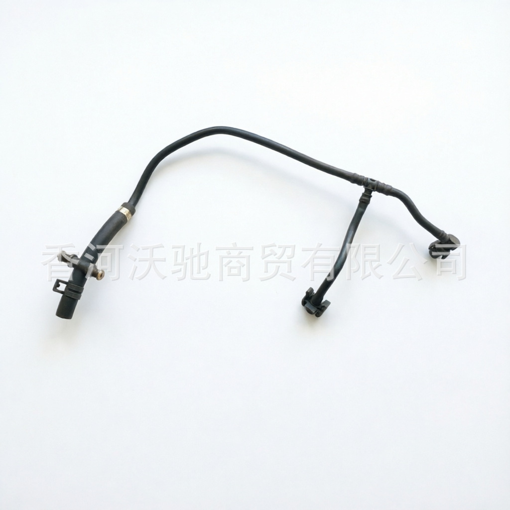 C2D6005 is suitable for Jaguar XJL XF 5.0 antifreeze reservoir cooling water pipe and auxiliary reservoir water pipe