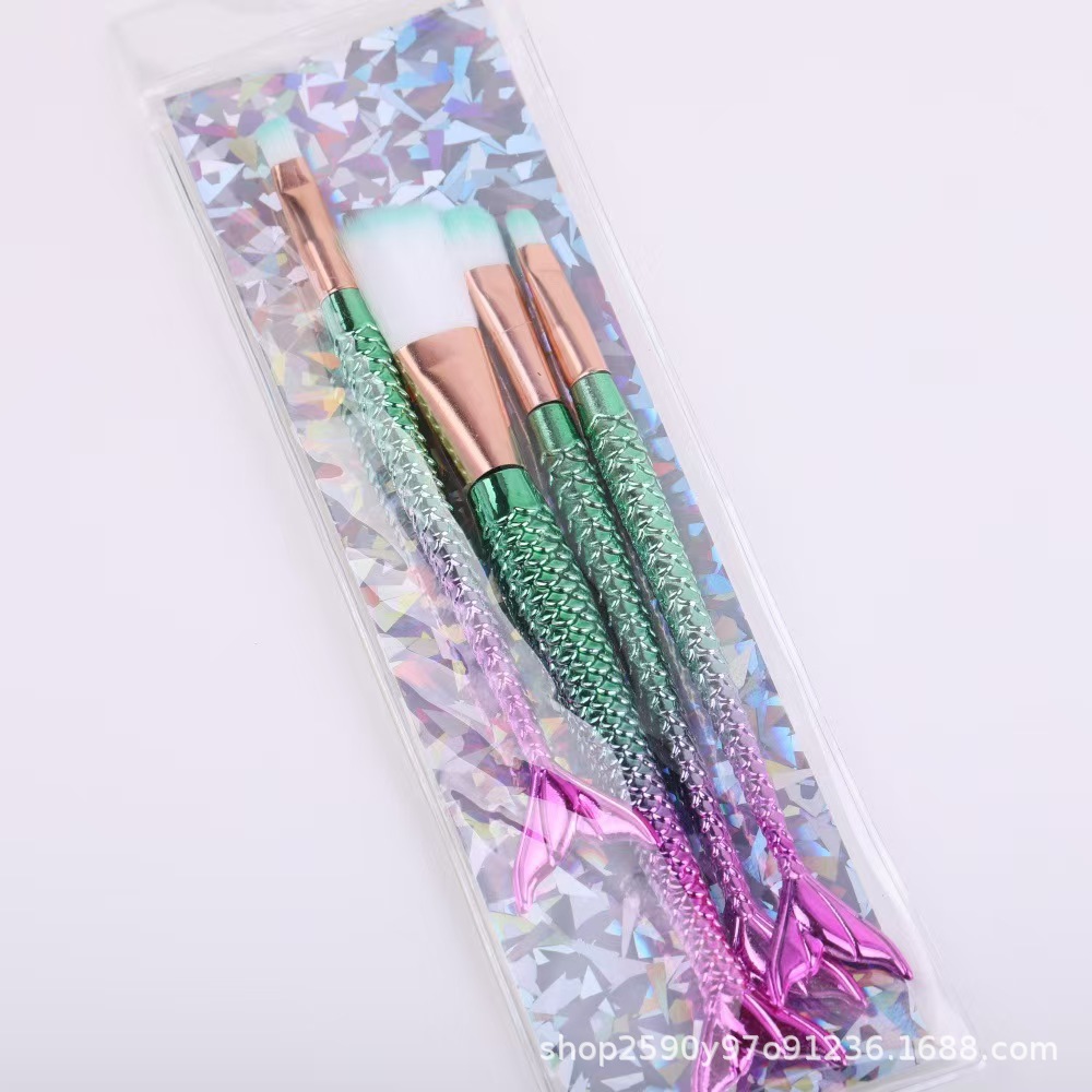 Cuatro cola de sirena transfronteriza venta caliente cepillo de maquillaje galvanizado pintura a granel sombra de ojos cepillo ceja cepillo conjunto completo de cepillo de maquillaje
