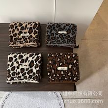 韩国潮童款文艺复古时髦羊绒提花豹纹围巾儿童