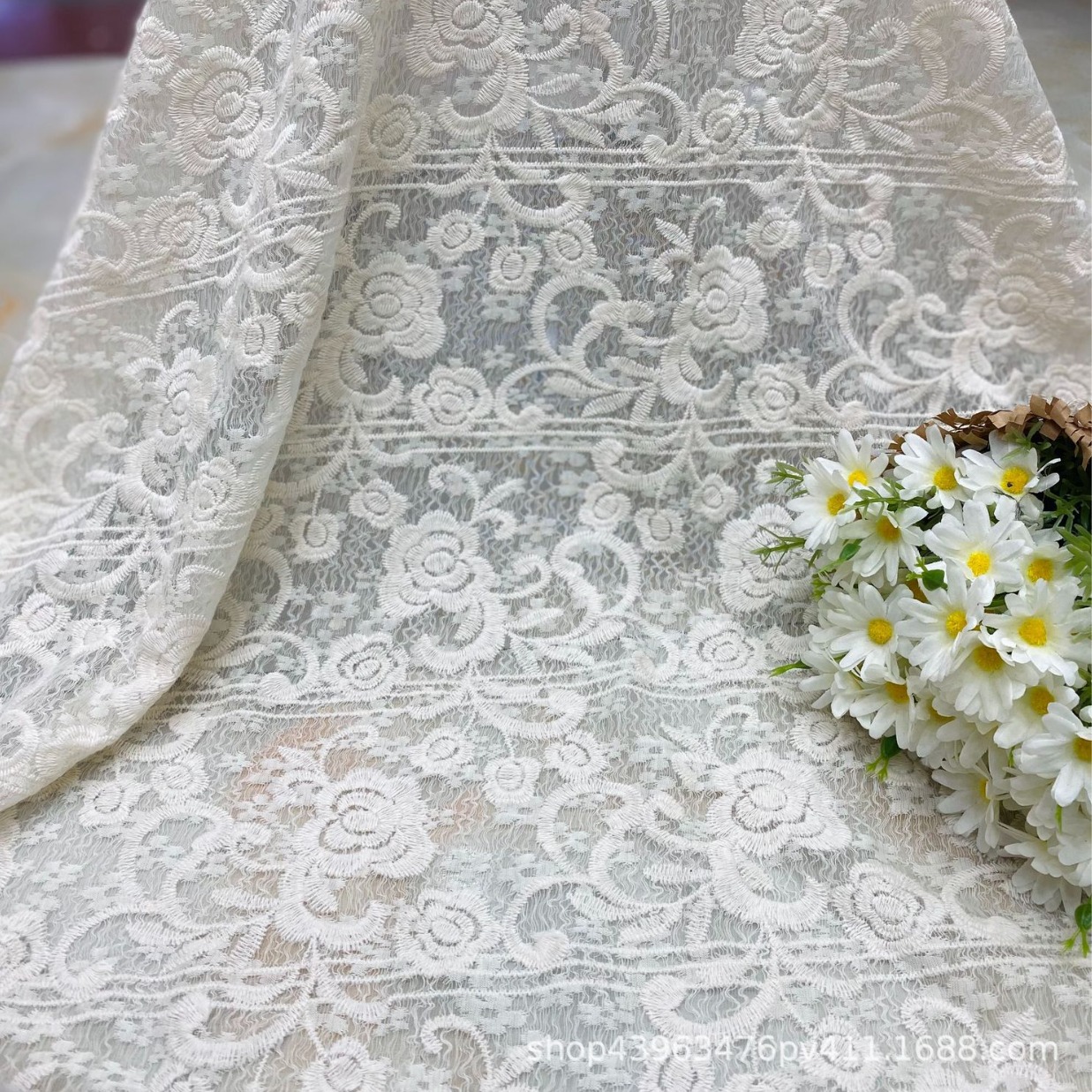 蕾丝水溶绣花三合一盘带绣勾绣珠管盘带绣绳绣平绣牛奶丝棉布绣