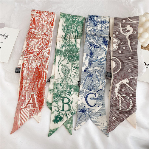 Letter-shaped small silk scarf tied hair ribbon, high-end red-colored neckerchief, wedding favor box matching for candy.