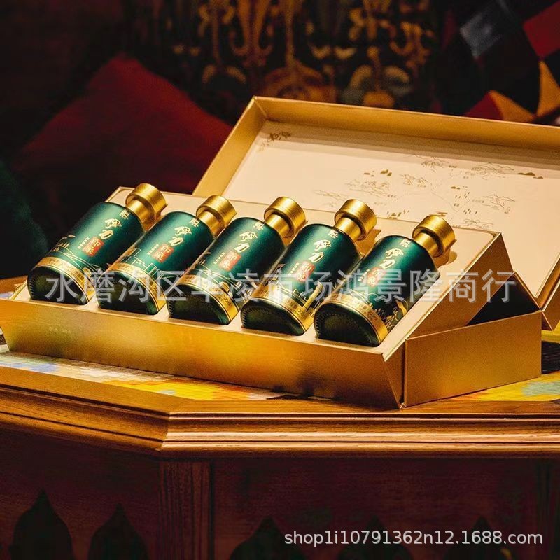 新疆礼物伊力印象礼盒装绵柔型白酒商务接待馈赠亲友伊力白酒批发