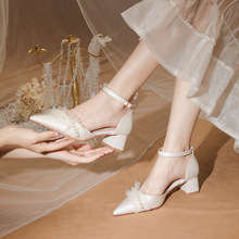 媚愛婚鞋  一字扣粗跟高跟鞋女2022年新款白色新娘鞋緞面珍珠單鞋