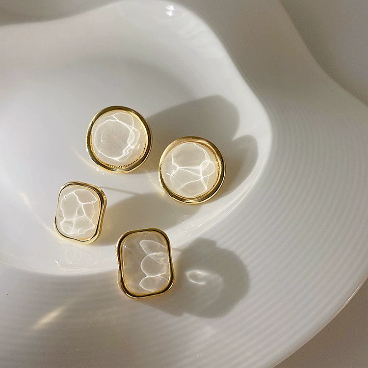 Европейская и американская трансграничная мода нишевые серьги геометрические квадратные сплавы серьги смолы темперамент серьги женские оптом