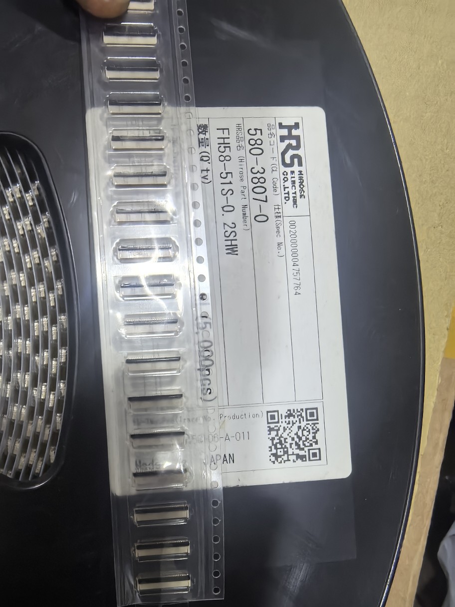 FH58-41S-0.2SHW 前插后锁广濑HRS FPC排线座翻盖连接器