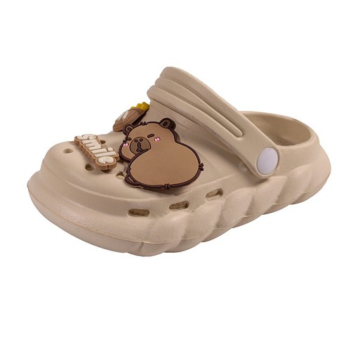 Kids' Hole-Design Slippers, Capybara Design—Unisex Outdoor Non-Slip, Breathable Closed-Toe Sandals for Parents and Children, Comfortably Designed