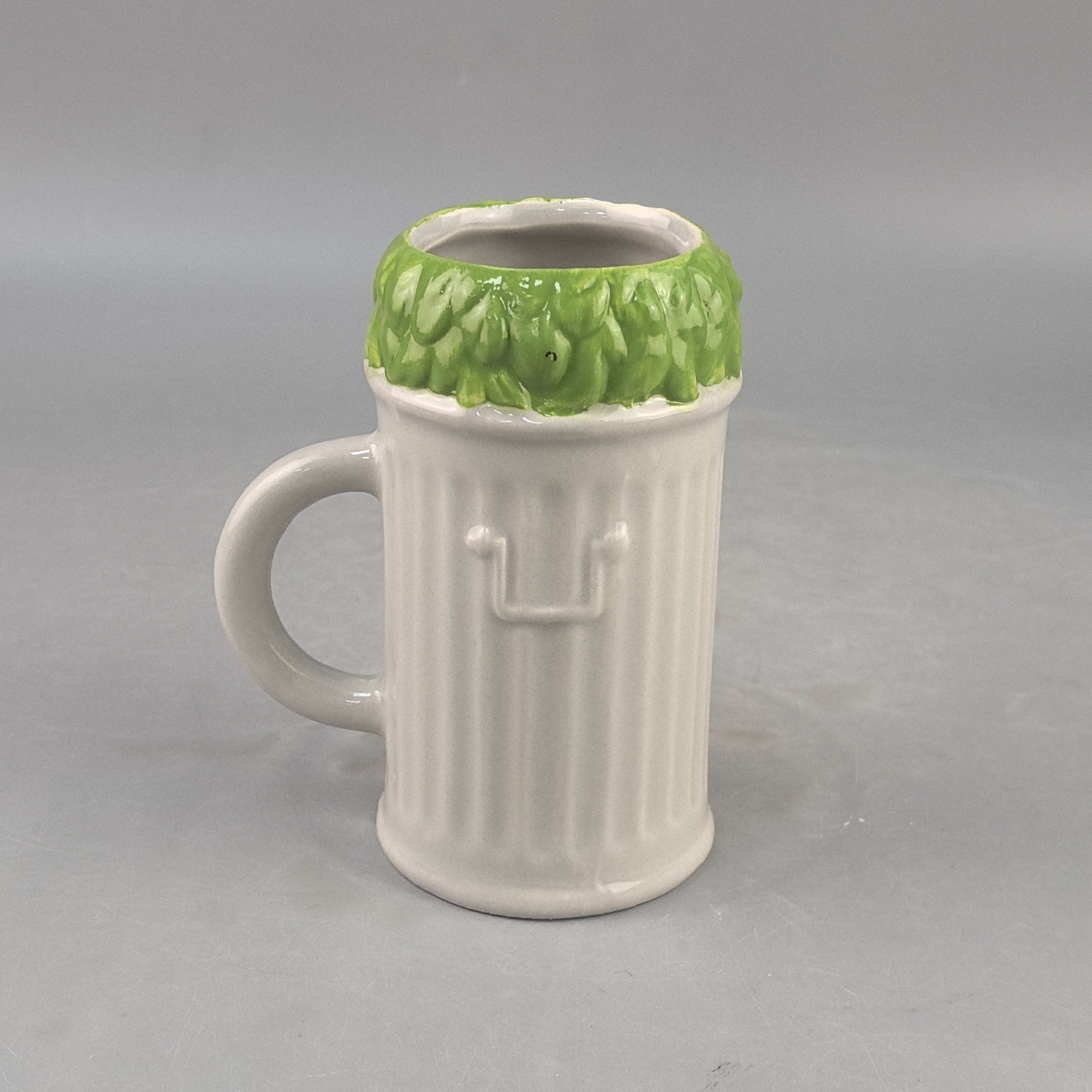 Personalizado lindo, divertido, feo, lindo, bola de pelo, bote de basura, taza de cerámica, Oscar, diseño de nicho, cerámica personalizada