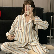 �S�ҬF؛��a˯��Ů��＾�L�俨ͨ�l�yС�ܴ̽��W���Ҿӷ����b