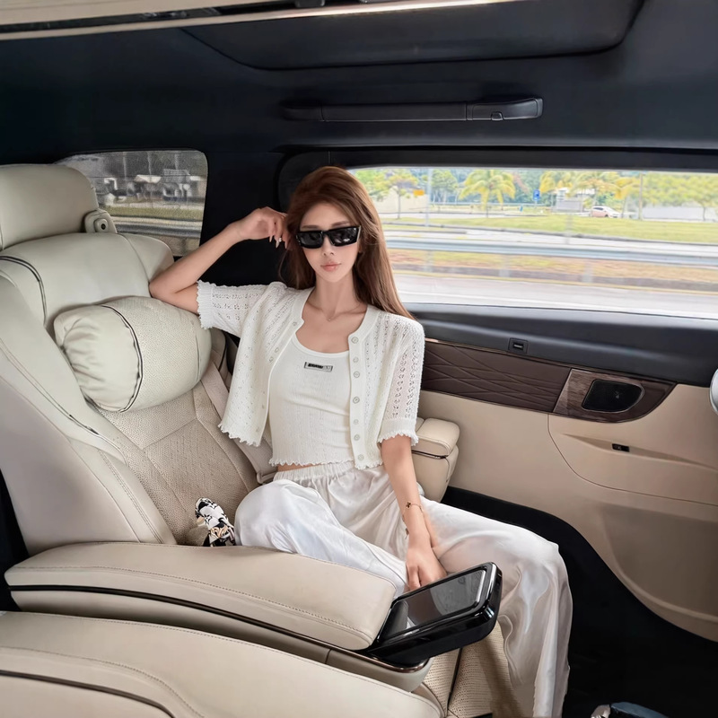 Shenzhen Nanyou~Miu European-Style 2026 Spring/Summer New Knit Cardigan with Ruffled Edges and Lettering, Short Sleeves Shenzhen Nanyou~Miu European-Style 2026 Spring/Summer New Knit Cardigan with Ruffled Edges and Lettering, Short Sleeves