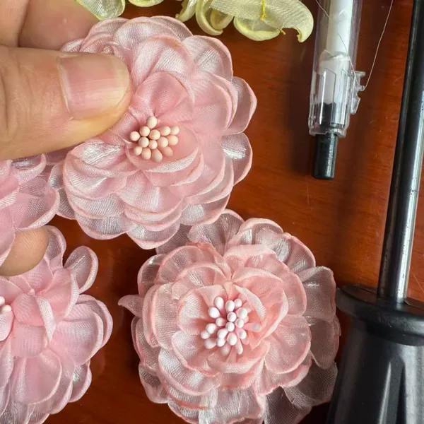 Flower Accessories DIY Clothing Accessories Wholesale Organza Clothing Accessories Headwear Shoe Flowers Brooches Semi-Finished Handmade Products
