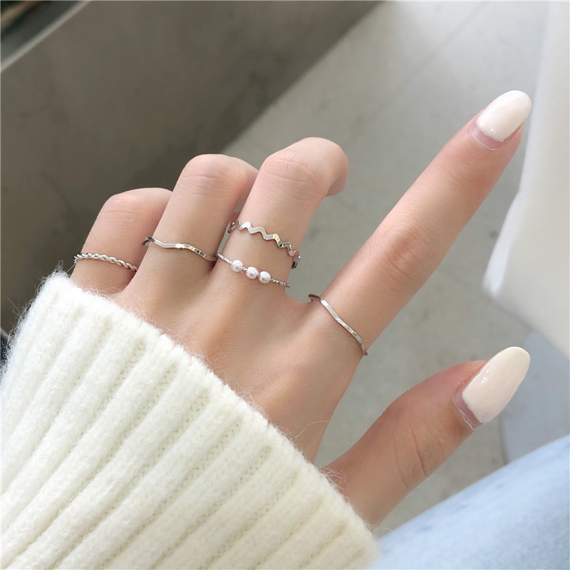 Ring women's Japanese and Korean-style simple ins Pearl wave-shaped combination ring five-piece personalized ring Internet celebrity tail ring
