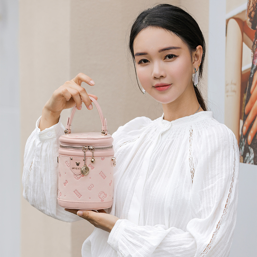 正版Disney迪士尼米奇联名女士甜系萌趣欢乐单肩水桶包手提斜挎包