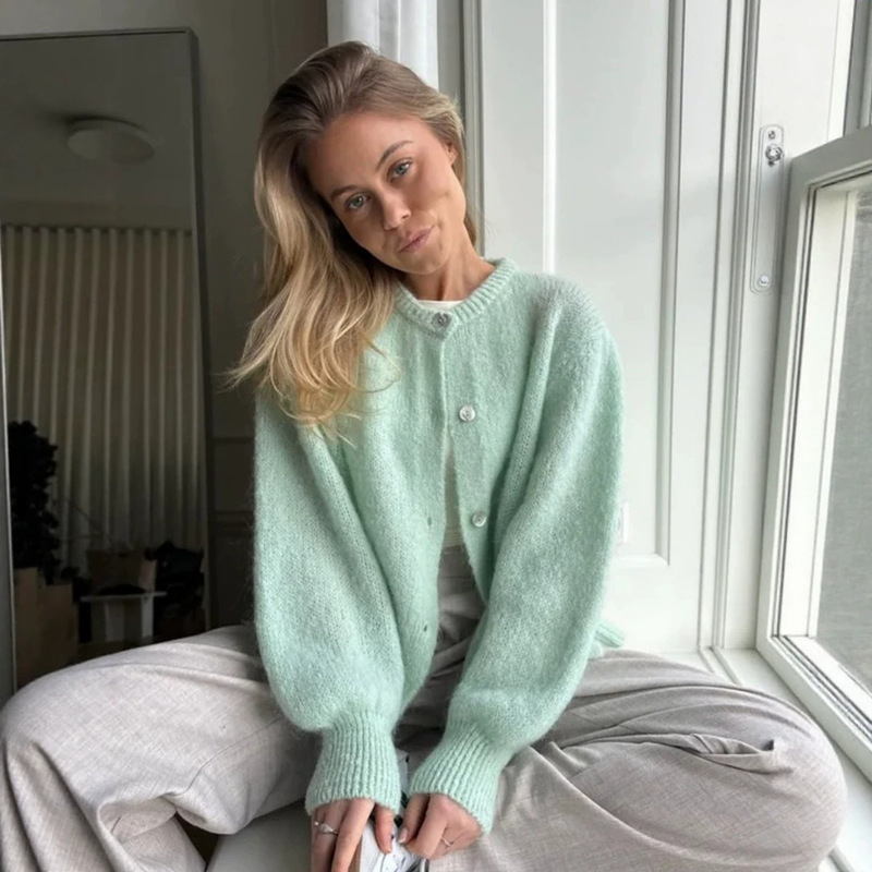 Cross-Border European and American 2026 Autumn and Winter New Style Sweet and Elegant Thin Single-Breasted Candy-Colored Knitted Sweater Cardigan for Women Cross-Border European and American 2026 Autumn and Winter New Style Sweet and Elegant Thin Single-Breasted Candy-Colored Knitted Sweater Cardigan for Women