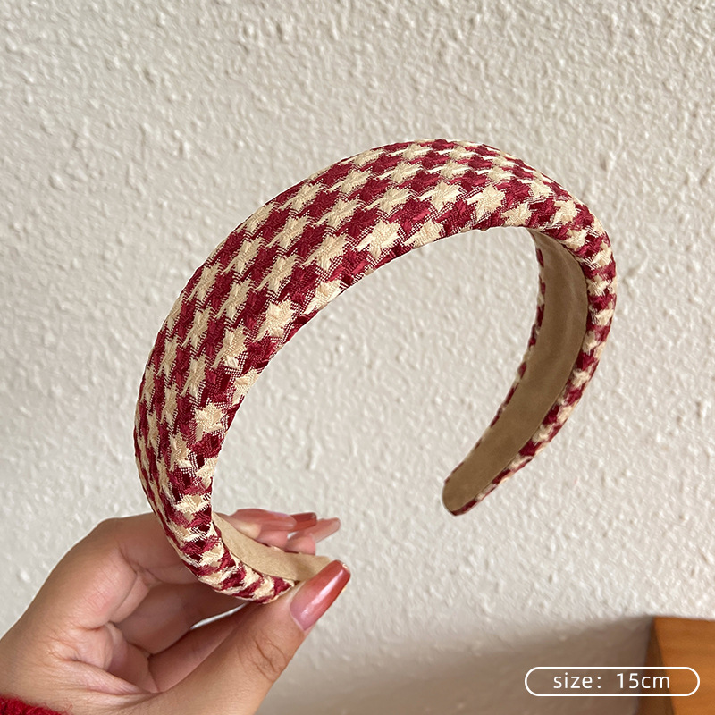 red houndstooth