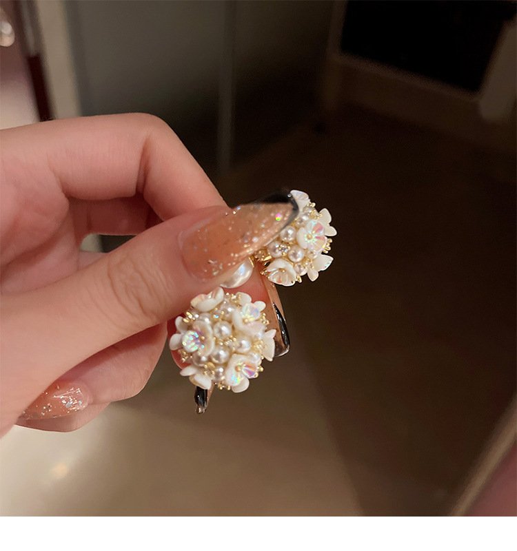 1 Paire Sucré Fleur Alliage Placage Perles Artificielles Zircon Femmes Boucles D'oreilles display picture 3