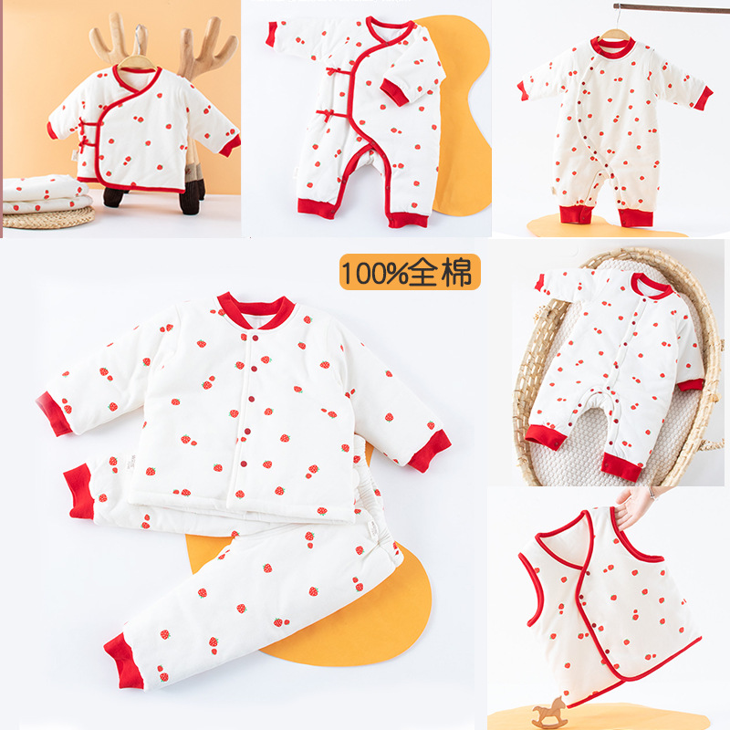 Newborn baby girl's thick red onesie gift box set for 100 days, full moon celebration, and as a New Year's gift for the Year of the Dragon.