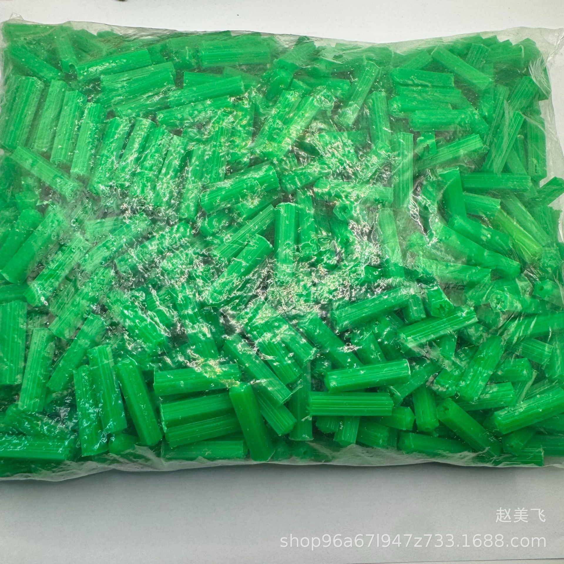 塑料膨胀管绿色6mm8mm涨塞M6M8墙塞胶塞胶栓自攻螺丝彭胀管