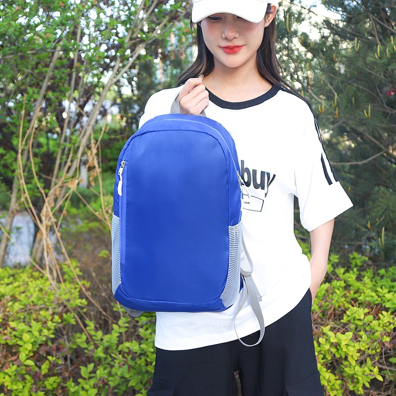 Mochila al por mayor de gran capacidad de nuevo estilo Mochila de ocio al aire libre