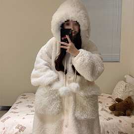 毛绒绒甜美少女连帽珊瑚绒睡衣女冬季加绒加厚保暖外穿家居服套装