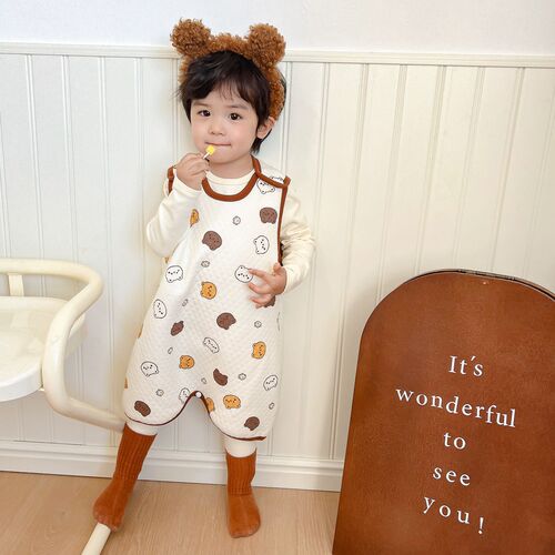 Baby sleeveless sleeping bag infant and toddler backless anti-kick blanket spring summer autumn one-piece vest with added thickness belly protection warm