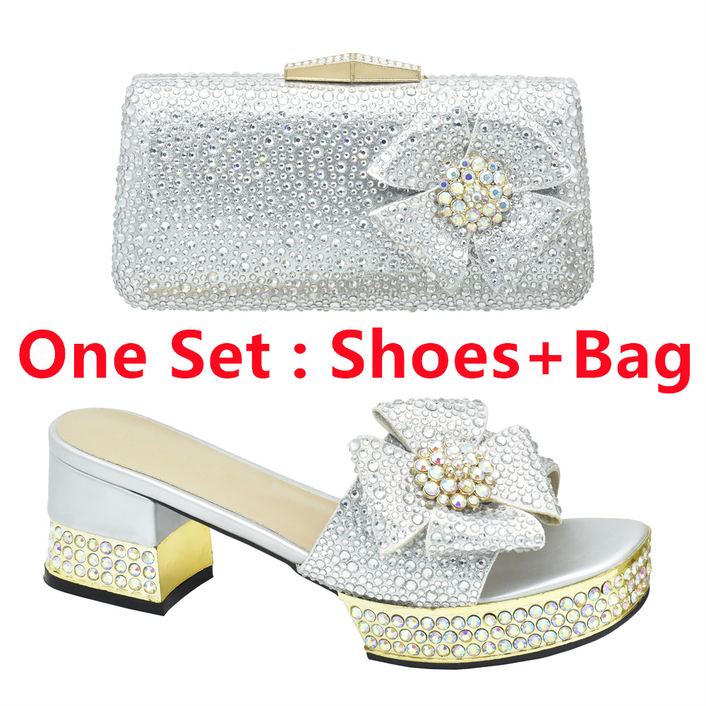 Piešķiriet vakaram aksesuārus ar aplikācijām rotātām augstpapēžu sandalēm un pilnu auduma vakariņu somu komplektu ar maziem, mirdzošiem rombveida motīviem._voghion.com