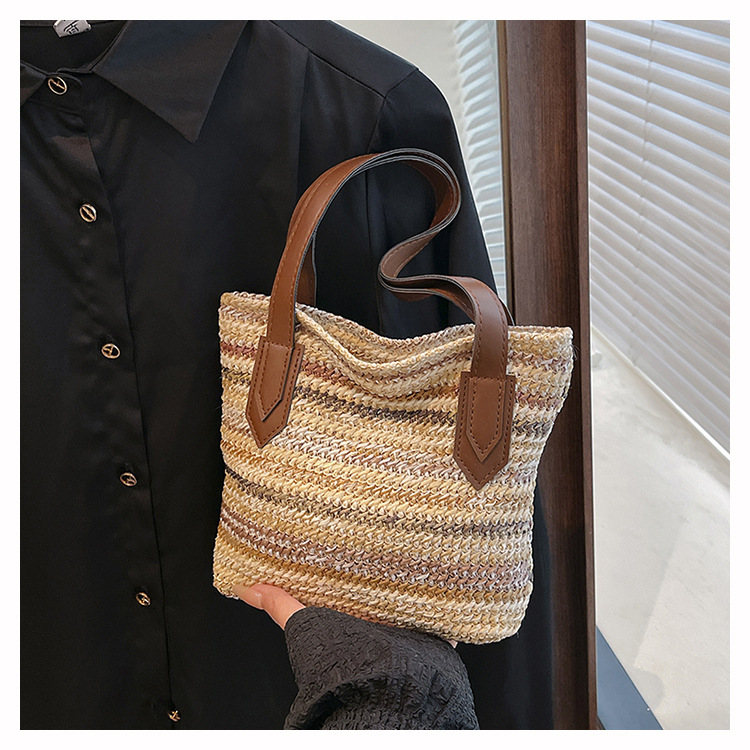 Handmade Rattan Shoulder Bag With Leather Trim And Seagrass_voghion.com