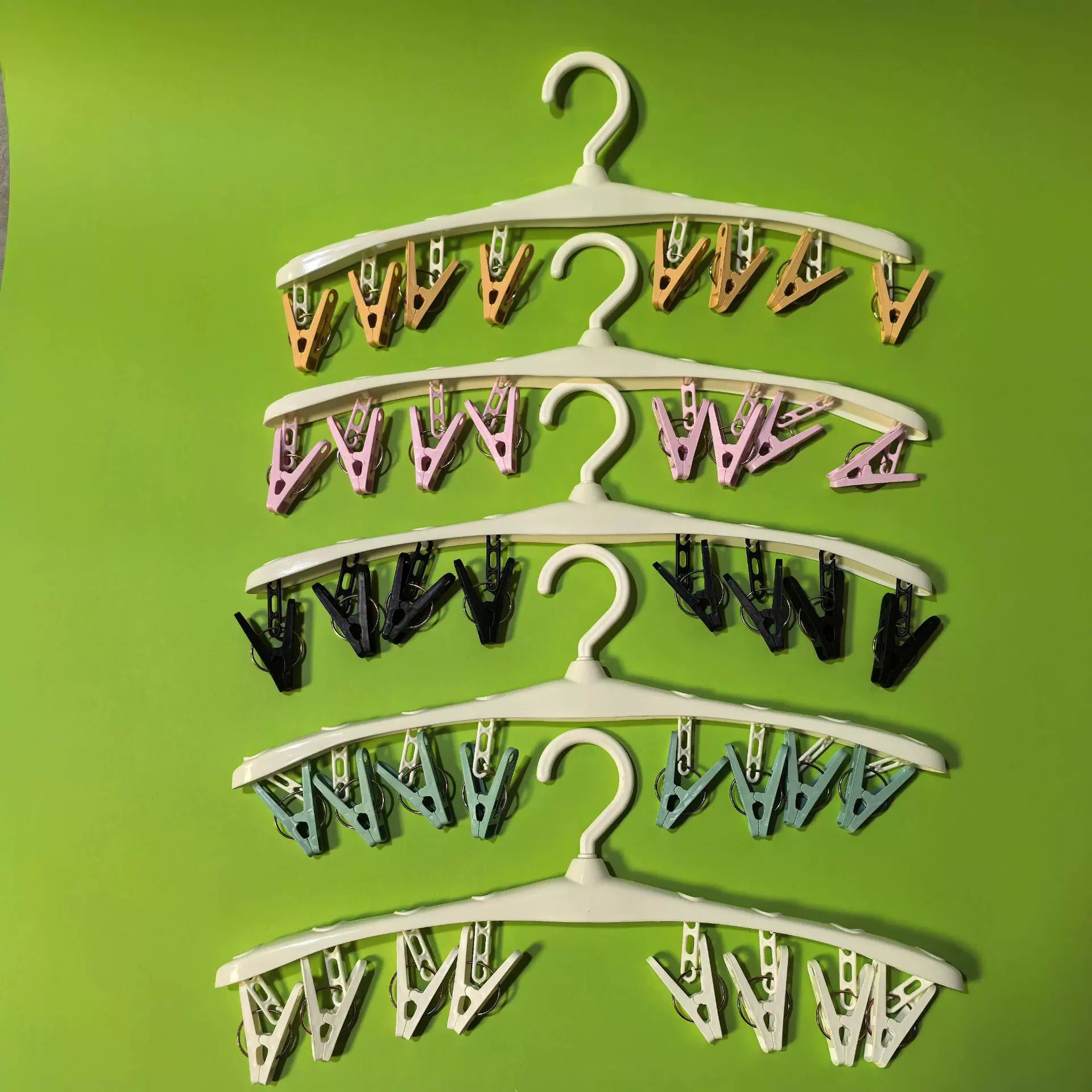 新防风卡扣衣架 内衣袜子多功能衣架 防滑8个夹子衣服晾晒架批发