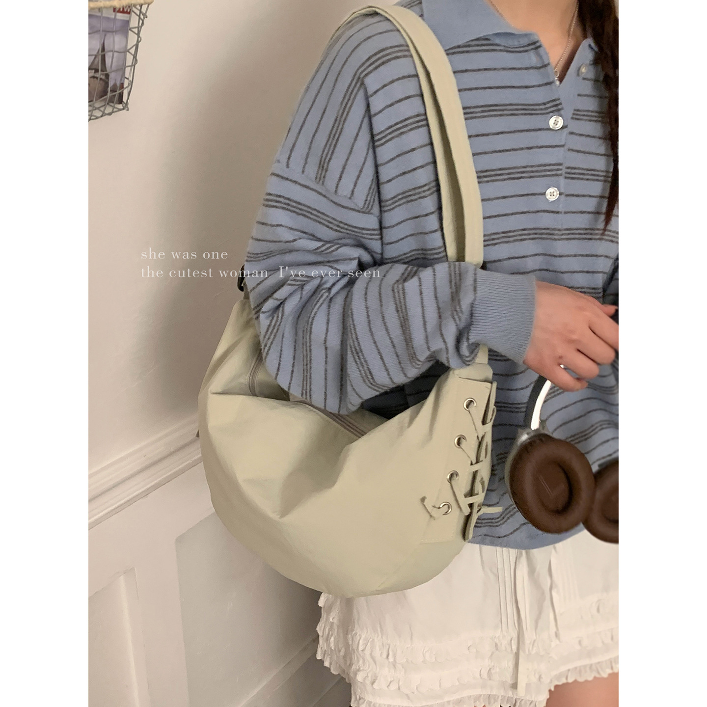 韩版休闲大容量腋下包包女2026新款尼龙帆布包简约单肩斜挎饺子包
