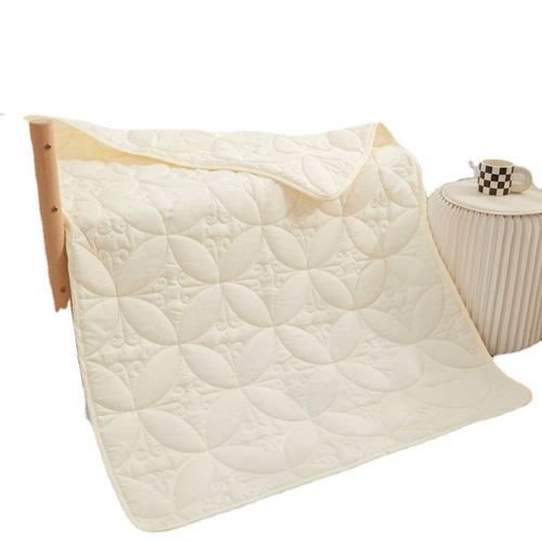 Solid color fully quilted brushed quilt simple student dormitory office seat home living room sofa summer cool quilt