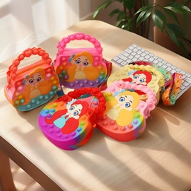 零钱包;钥匙扣及钥匙扣配件;儿童零钱包