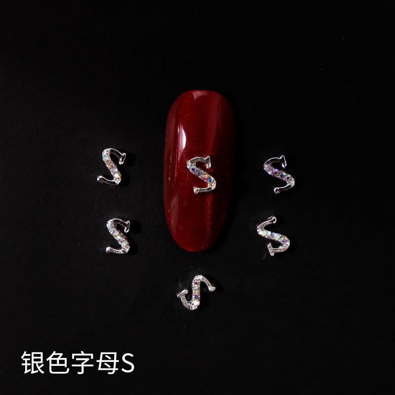 Nueva LZ manicura 26 letras aleación joyería estilo japonés Internet celebridad plata letras manicura joyería clavo Taladro