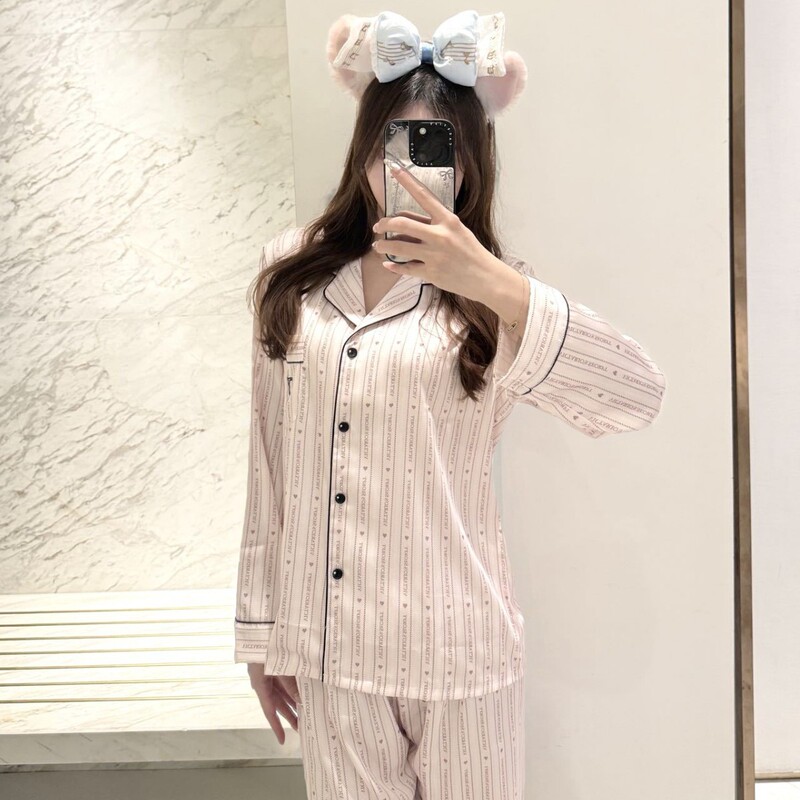 Light Pink Silk-Like Ice Silk Pajamas for Women, Spring and Autumn, High-End Fashion Classic Hot-Selling Loungewear Set