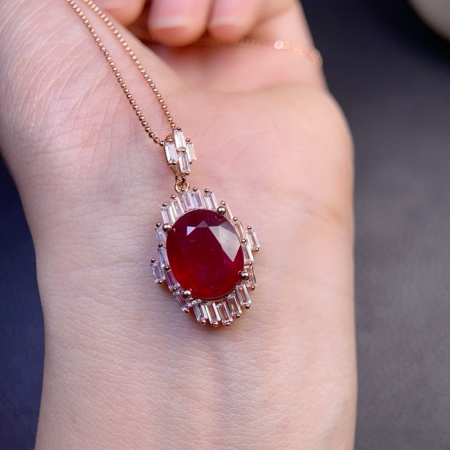 New ruby pendant, featuring a high-quality ruby gemstone measuring 11*13mm, meticulously set in S925 silver