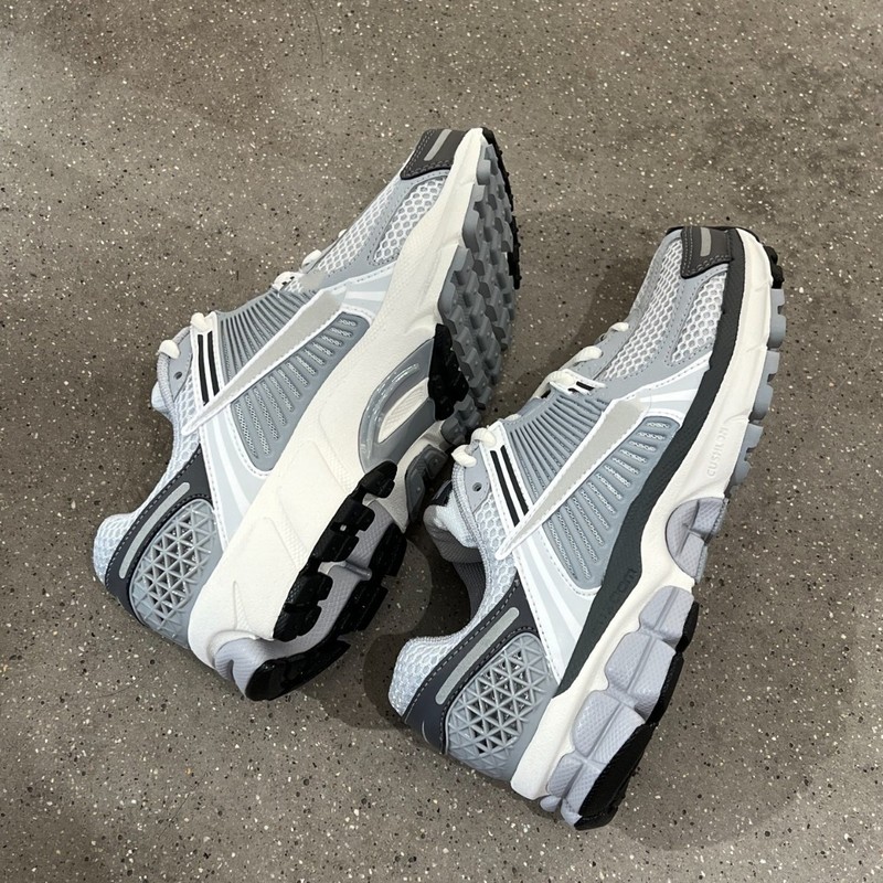 貿易スポーツシューズクロスボーダーZoom Vomero 5マラソンレトロランニング第5世代カジュアルスポーツジョギングシューズ|undefined