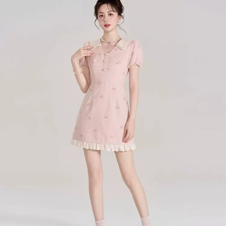 Французское сладкое розовое платье с короткими рукавами, лето 2025, новый стиль, нишевая ароматная кукла, юбка с лепестками