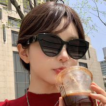 爱心复古太阳镜女韩版时尚街拍素颜个性墨镜欧美潮流猫眼遮阳眼镜