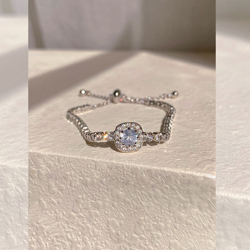 Light luxury zircon bracelet for women high-grade full diamond super shiny personality all-match bracelet cold style niche temperament bracelet for women