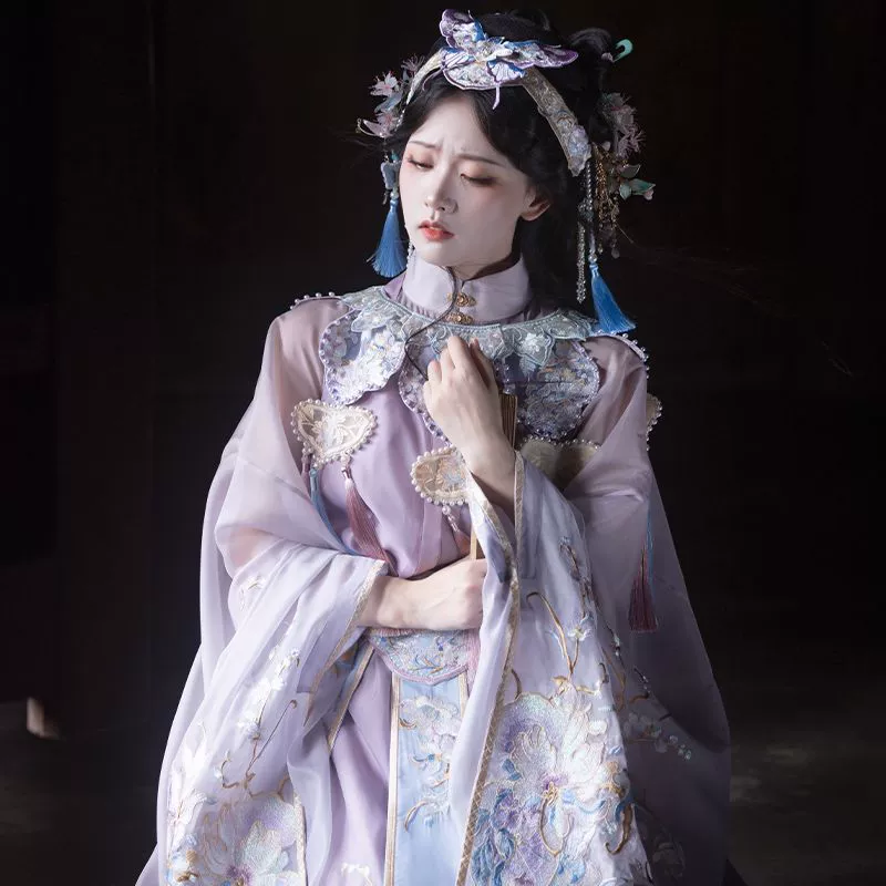 Например, я мечтаю об оригинальном Hanfu [Yu Ji] Ming улучшенные оперные элементы, тяжелая вышивка, юбка с конским лицом, осенняя модель