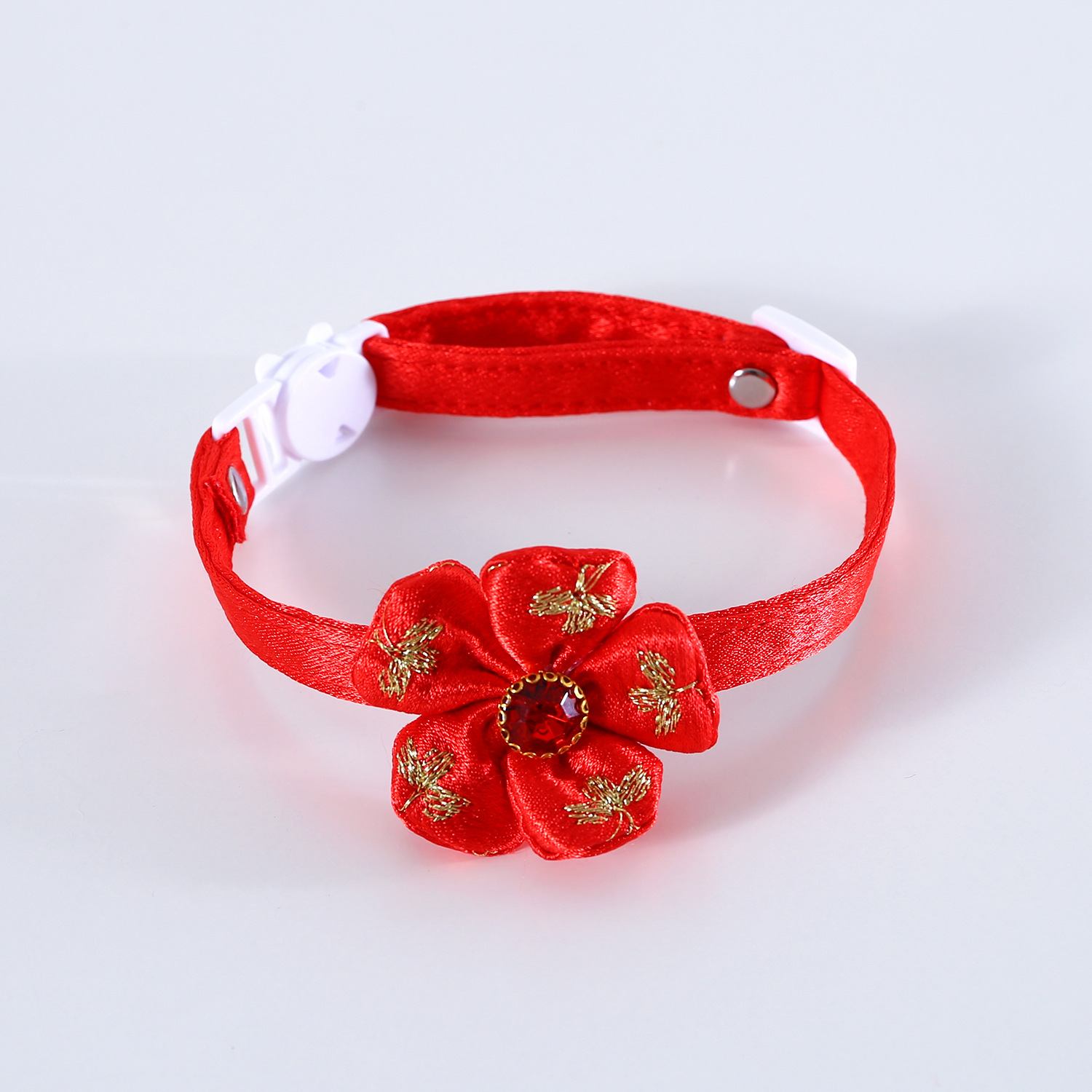 Viento chino Phnom Penh arco collar sequillas flores de peces nubes de seda doble capa anti-asfixia mascotas collar de Año Nuevo