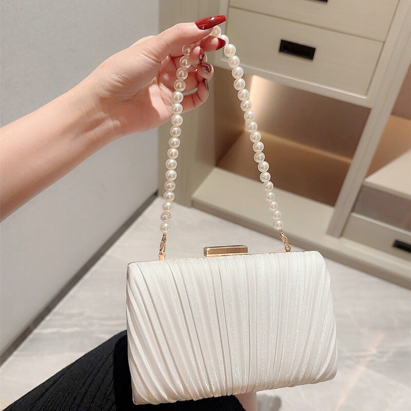 New Pleated Box Type Evening Bag Pearl Chain Handbag Banquet Bag Evening Bag Gift Bag Bridesmaid Wedding Bag New Pleated Box Type Evening Bag Pearl Chain Handbag Banquet Bag Evening Bag Gift Bag Bridesmaid Wedding Bag