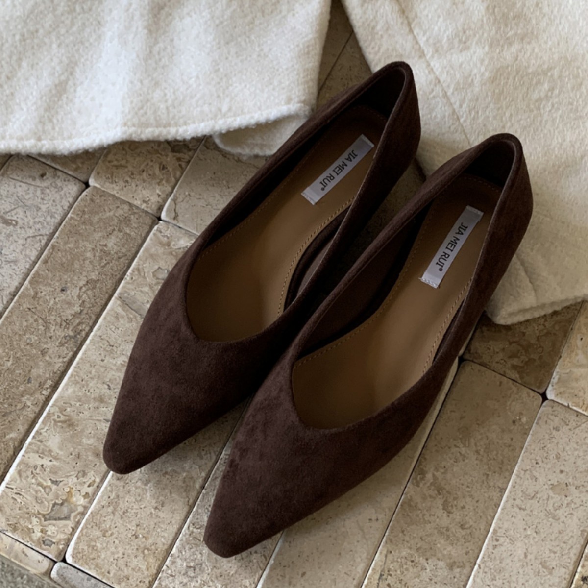 Fashion Slope Heel French Retro Pointed Mary Jane Shallow Mouth Single Shoes Women's Original New Soft Sole Simple Doudou Women's Shoes_vogvips.com