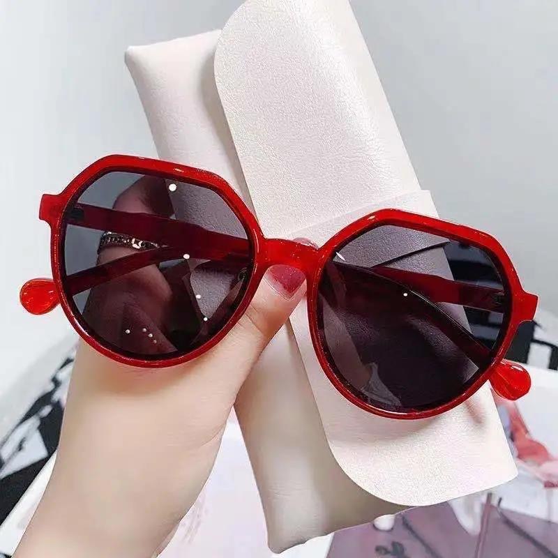 2023 New sunglasses female small frame ins net celebrity retro street photo sunglasses Korean version small face slimming sunglasses