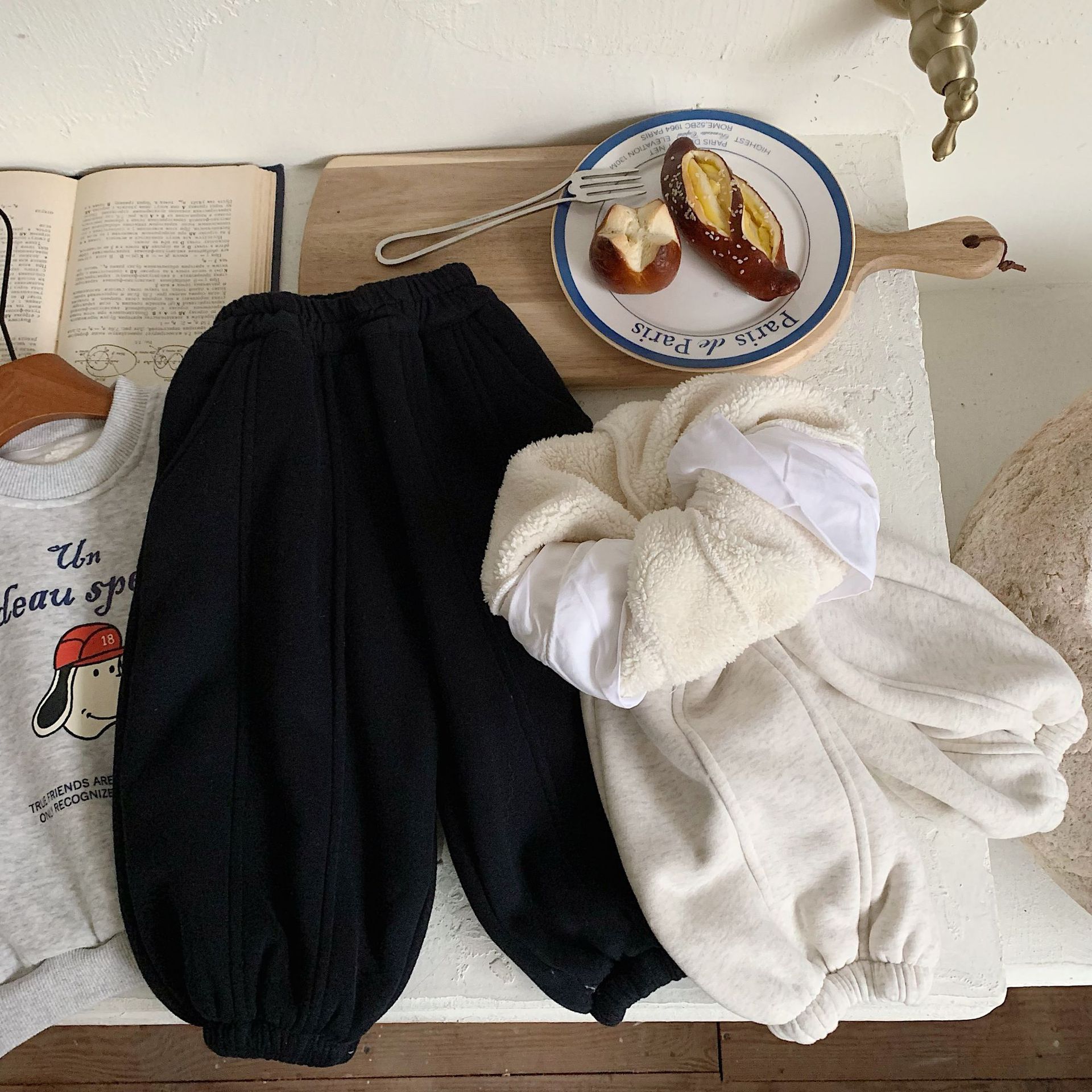 Boys Pants 2025 Winter New Korean Version Of Children's Loose Velvet Sweatpants Medium And Children's Thickened Sweatpants_voghion.com